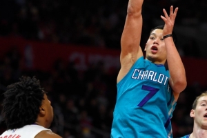 林書豪：在黃蜂打得好時(shí)喬丹會稱贊我 他是我的偶像 這回憶很特別