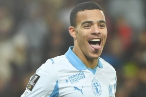 馬賽5-1大勝尼斯暫時(shí)登頂法甲，格林伍德雙響、奧巴梅揚(yáng)1射2傳