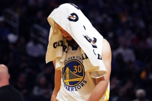 解說：一場(chǎng)非常經(jīng)典的勇士失利 他們?cè)菚r(shí)代弄潮兒&如今仍走老路