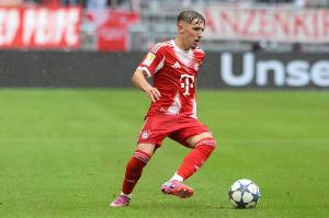 下一站巨星？卡爾17歲273天聯(lián)賽單場傳射 比姆巴佩、亞馬爾都更快