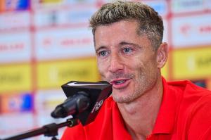 萊萬傳記作者：萊萬年輕時很瘦小像卡通人物，我認(rèn)為他有自卑情結(jié)