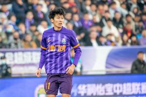 記者談謝維軍肋骨骨裂：把有事說(shuō)成沒(méi)事，也體現(xiàn)了小謝的個(gè)性