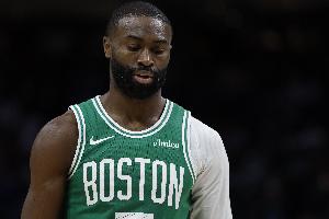 杰倫·布朗：球隊年輕鋒線心態(tài)始終如一 我們要繼續(xù)為他們賦能