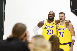 徐靜雨：詹姆斯老獅王讓人欽佩 東契奇不愧是獅王精神的傳人