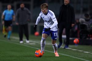 夸張??20歲科莫邊鋒助攻雙響+離譜手球送點(diǎn)+空門吐莫拉塔喂餅