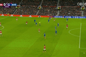 錯失黃金機會！芒特做球，B費門前近距離彈射偏出