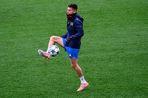 難練級！埃切維里無緣戰(zhàn)曼城+坐3場板凳，19歲外租3個月踢240分鐘