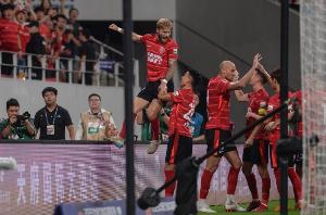 足球報(bào)：蓉城亞冠5戰(zhàn)5分仍有晉級(jí)可能，邊路防守問(wèn)題需重點(diǎn)解決