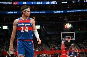 首節(jié)16分奠定基調(diào)！基斯珀特全場11中6得19分3板3斷