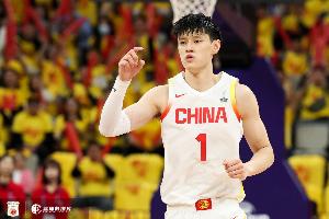 首節(jié)大帽很亮眼！曾凡博半場出戰(zhàn)9分鐘 拿到2分1板1助1帽