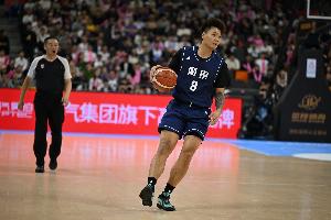 媒體人：CBA新賽季買腳名額被趙睿、郭艾倫、胡明軒和趙繼偉占據(jù)