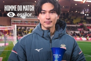 打入致勝球，官方：南野拓實(shí)當(dāng)選摩納哥1-0巴黎全場最佳球員