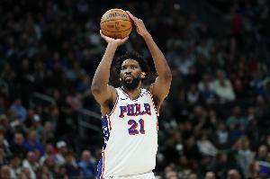 慢慢來！恩比德復(fù)出首節(jié)6分鐘 3中1&2罰2中拿到4分1板1助