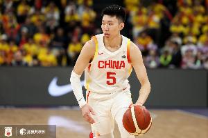 苦苦支撐！廖三寧半場5中4拿到8分3助 兩項數(shù)據(jù)均為全隊最高