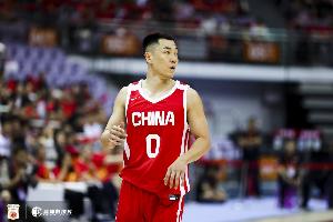 臥龍鳳雛！高詩巖&胡明軒兩大后衛(wèi)半場合計7中1僅拿2分