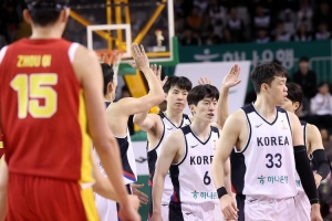 楊毅：韓國真不能算強隊&得分點就李賢重一人 對方心理優(yōu)勢太大