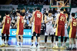 體壇周報：再戰(zhàn)韓國輸?shù)酶鼞K！中國男籃連世界杯都危險了？