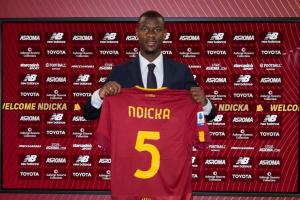 意媒：恩迪卡和艾納維將在羅馬留隊(duì)到12月15日，有望出場(chǎng)對(duì)陣科莫