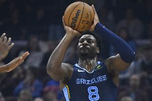 出手少失誤多！小賈倫·杰克遜9中3得7分6板2助2斷 同時(shí)出現(xiàn)5失誤