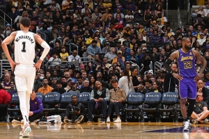 老詹文班恐無緣最佳陣容 出場(chǎng)數(shù)要求究竟提升還是削弱了比賽質(zhì)量