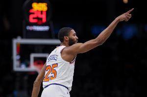 懸念回來了！布里奇斯頂著布朗命中三分 尼克斯12-0打停綠軍