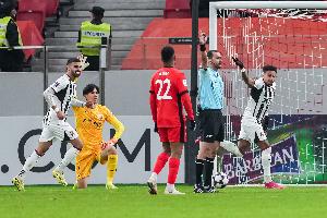 記者：中超球隊(duì)雙線作戰(zhàn)分身乏術(shù)，聯(lián)賽節(jié)奏也和亞冠嚴(yán)重脫節(jié)