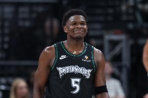 喬丹：我聽說愛德華茲不會應(yīng)對包夾 若球員想學(xué)經(jīng)驗(yàn) 我會保持對話