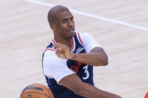 名記：快船送走保羅后需要補強后衛(wèi)線 但薪資空間不足只能簽雙向