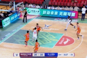 外援的威力！克羅斯半場11中9砍24分&漢普頓半場8中4得14分