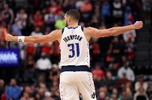 被莫蘭特刺激了？ 對陣灰熊至今 克萊場均砍下17分&4.6個三分