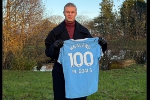 史上最快英超百球！哈蘭德曬英超百球曼城紀念球衣