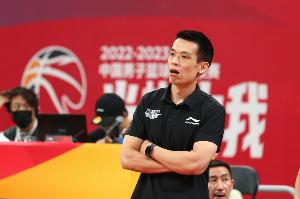 1分惜敗北控！記者：解立彬差一點(diǎn)創(chuàng)造歷史 但金牛絕對(duì)打出了尊重