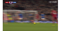 差之毫厘！索博斯洛伊遠(yuǎn)射被撲，不到一分鐘后麥卡頭球又中柱彈出