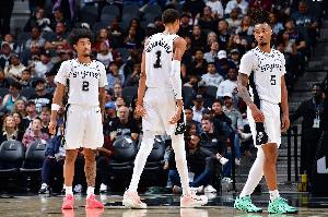 名記：馬刺仍然非?？粗乜ㄋ?fàn)柡凸?不愿為字母放棄他倆