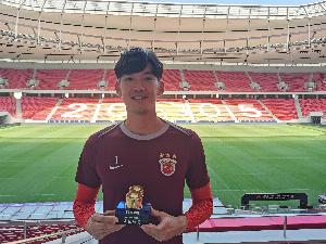 顏駿凌：真正的冠軍點(diǎn)就是贏下德比 我們老隊(duì)員不能倚老賣老