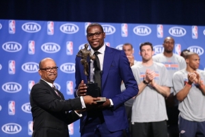 鐵林：在某隊拿過MVP就該被退役球衣 如KD在雷霆&KG在森林狼