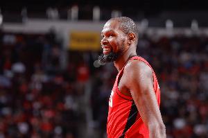 火箭升至西部第二！火記：湖人和馬刺今天都輸球了 真是太好了