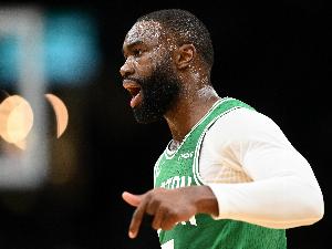 布朗：賽季初0勝3負(fù)的時(shí)候全世界都在嘲諷我們 現(xiàn)在讓他們?cè)僬f(shuō)