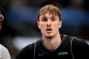 中規(guī)中矩！弗拉格11中5拿到16分2板2助 4失誤