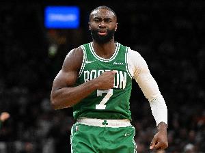 進(jìn)攻核心！杰倫·布朗本賽季場(chǎng)均29分 得分+助攻創(chuàng)造41.6分