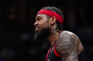 夢(mèng)游！英格拉姆13投僅3中拿到7分9板有4失誤5犯規(guī) 正負(fù)值-15