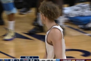 會(huì)加時(shí)嗎？桑托斯兩罰中一 7.8秒勇士領(lǐng)先3分&騎士球權(quán)