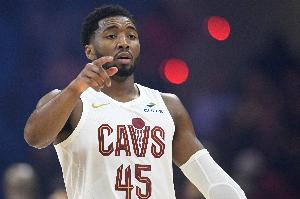 錯(cuò)失機(jī)會(huì)！米切爾絕平三分可惜打鐵