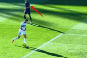 明送？前熱刺門將加扎尼加西甲“犯罪式送禮”，隊(duì)友氣的扭頭就走