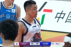 關鍵時刻三分+兩罰定勝局！高詩巖4中2拿到8分5板8助