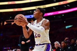 這么大的火氣！八村塁和賈巴里·沃克卡位時較勁 發(fā)生小推搡