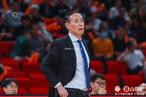 許利民：滿意張知垚的進(jìn)攻 不滿意他的防守 他還有很長(zhǎng)的路要走