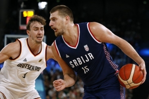 為何歐洲青訓(xùn)水平高？楊毅：他們不過早劃分位置 約基奇曾打后衛(wèi)