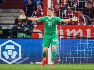 埃芬伯格：展望未來，我希望烏爾比希成為拜仁的頭號門將