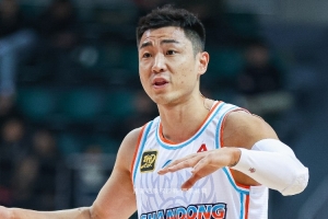 邱彪：打籃球要有信心 高詩巖從國家隊到山東都是以身作則